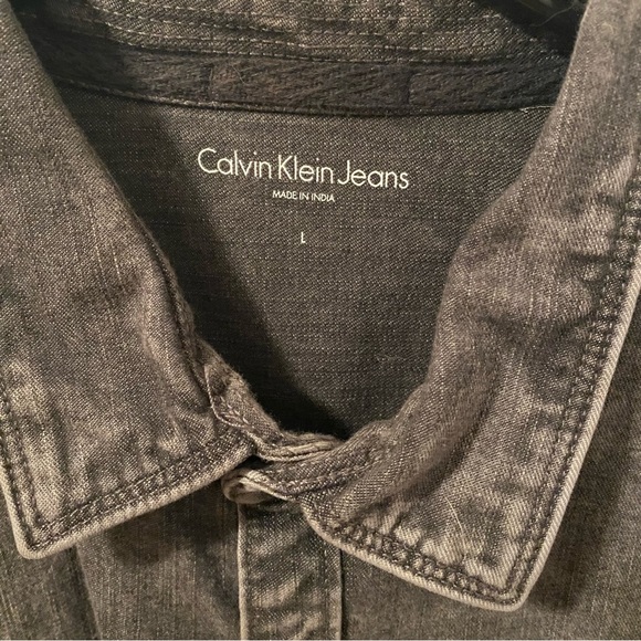 Calvin klein button up long sleeve - Picture 3 of 6